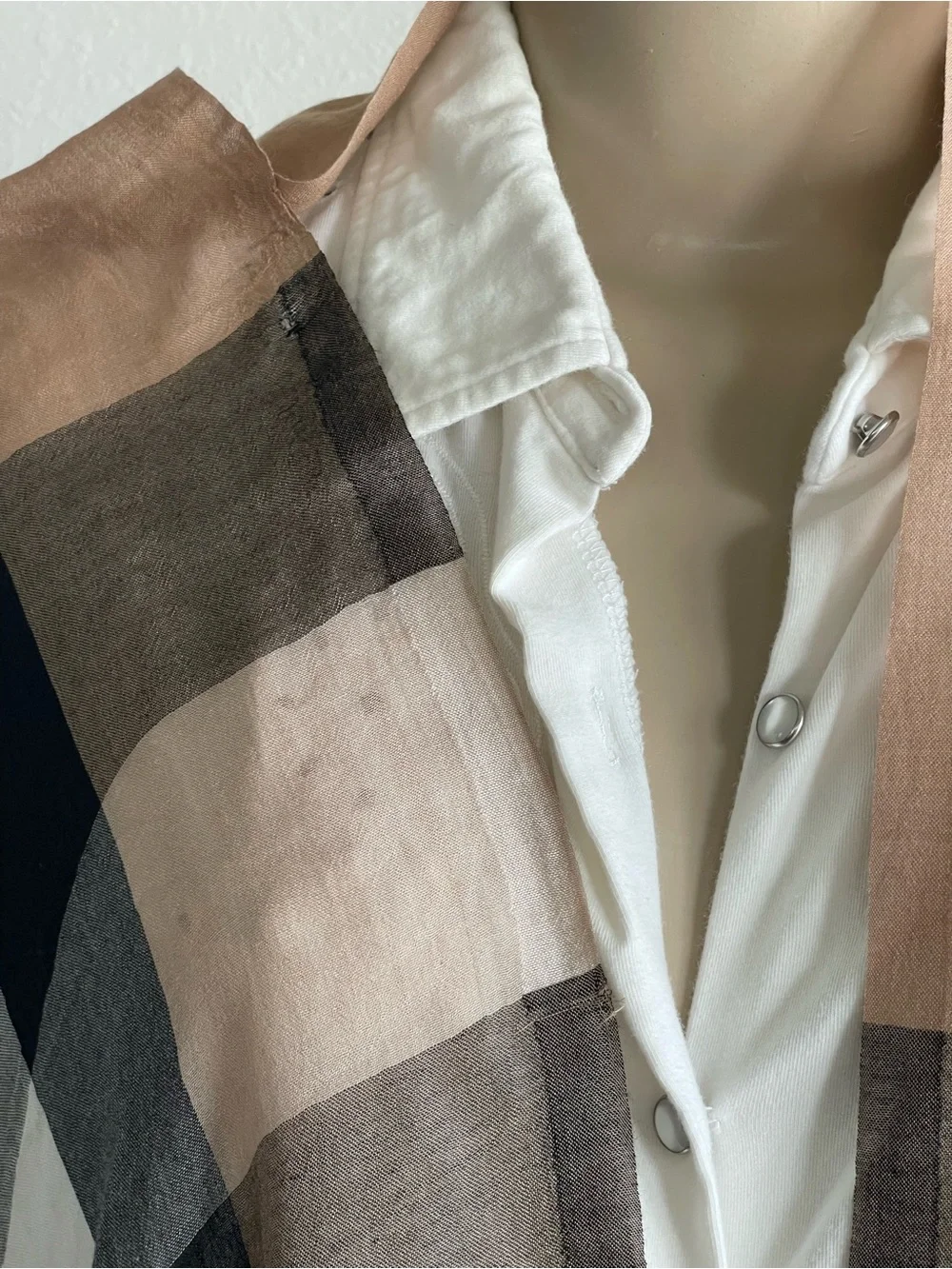 Authentic $ 395 Burberry  Mega Check Silk Cashmere Scarf  Italy 200 X90 cm